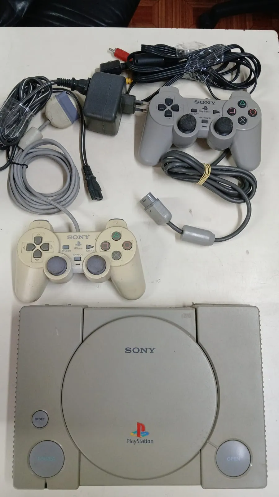 CL/ Felipe Murilo Matos de Souza /PLAYSTATION ONE FAT 239,00 SEGUIDOS 9,00