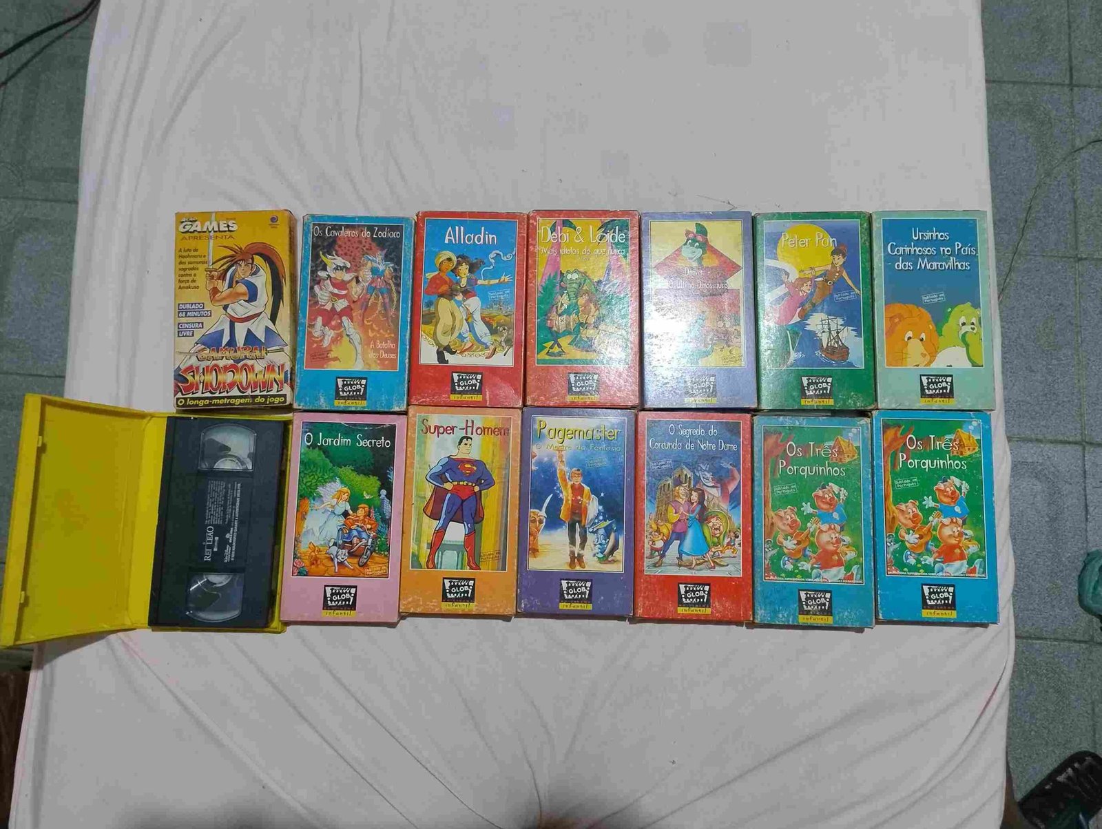 PD/ COLEÇÃO VHS😲 69,00 SEGUIDOS DE 8,00