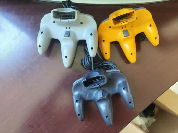 KF/ Adones /CONTROLES N64 77,00 SEGUIDOS DE 5,00 - Image 2