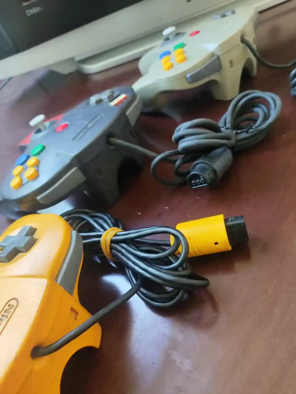 KF/ Adones /CONTROLES N64 77,00 SEGUIDOS DE 5,00 - Image 4