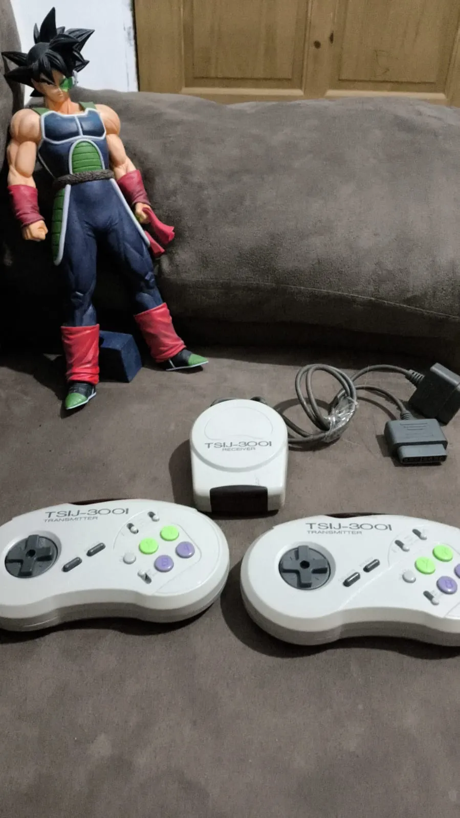 CB/ Xitelio /CONTROLE SNES TSIJ😲214,00 SEGUIDOS DE 11,00