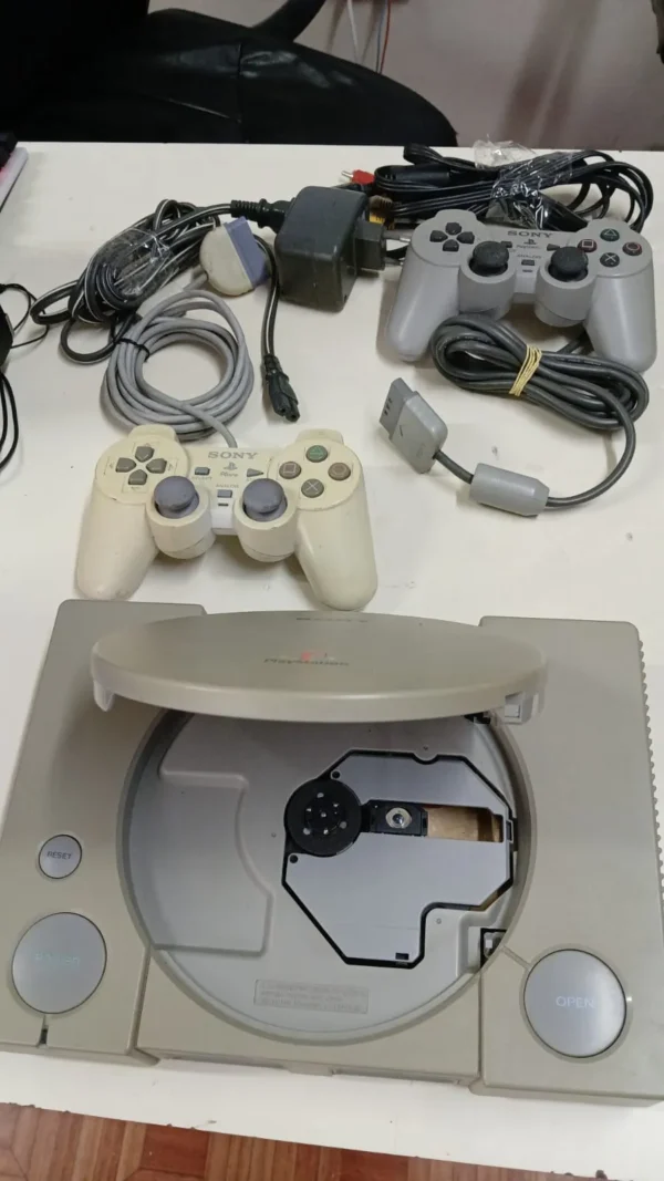 CL/ Felipe Murilo Matos de Souza /PLAYSTATION ONE FAT 239,00 SEGUIDOS 9,00 - Image 3