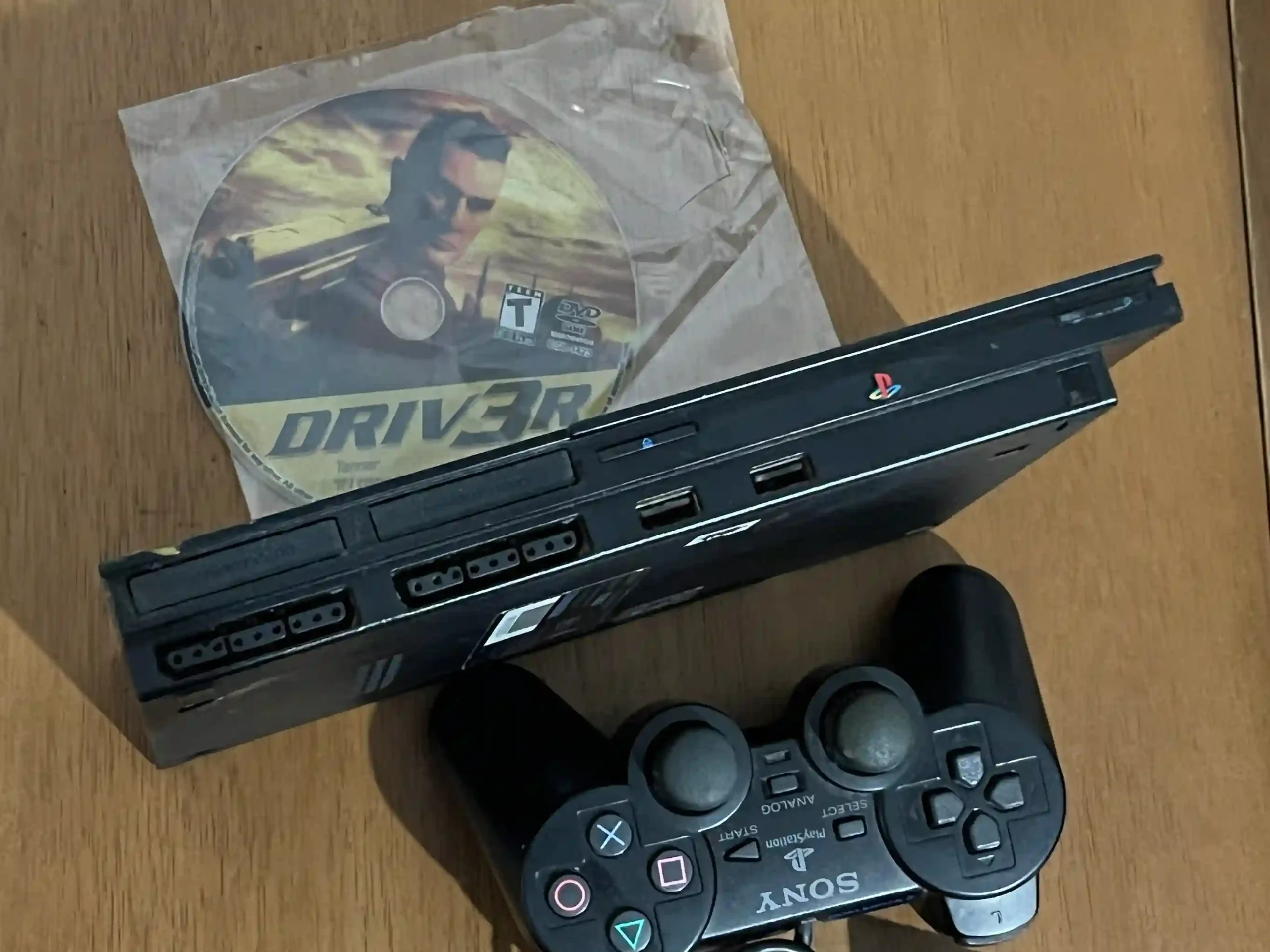 OM/ Victor88 /PS2 SLIM. 37,00 SEGUIDOS DE 5,00🥳