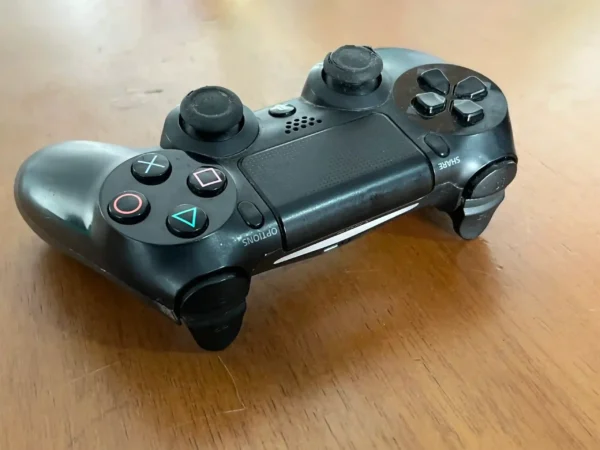 AS/ James_Hunter /ORIGINAL CONTRO. PS4.🥳55,00 SEGUIDOS DE 8,00 - Image 2