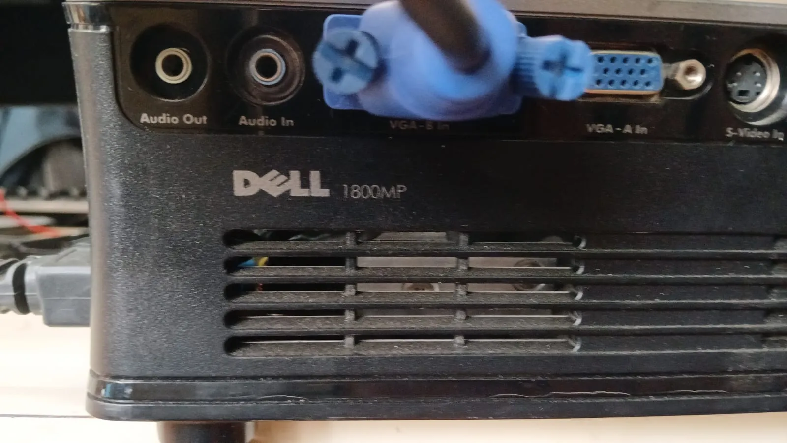 CL/ PROJETOR DELL DLP  218,00 SEGUIDOS 9,00