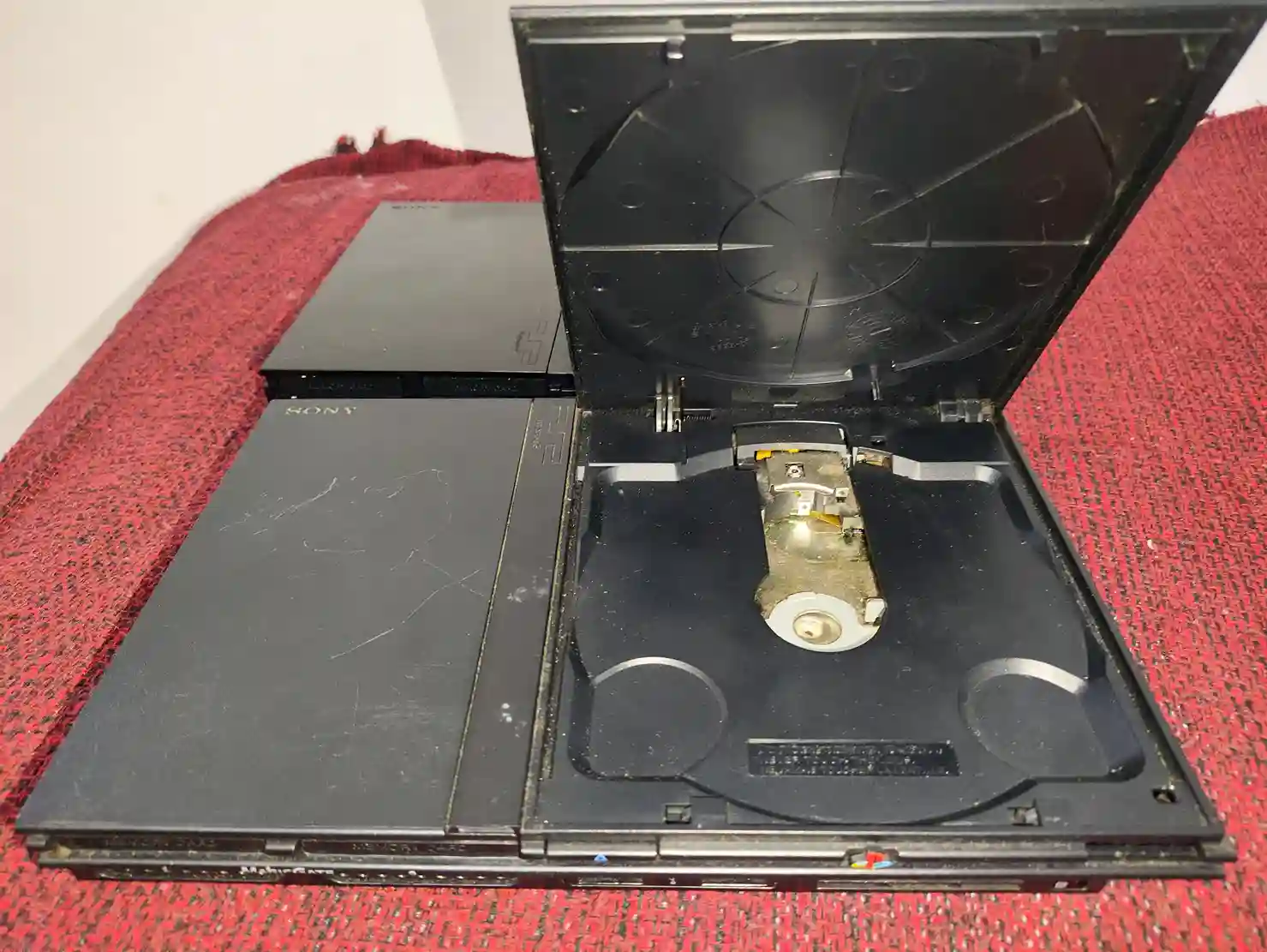KF/ Tiago Castilhos /CONSOLE PS2 79,00 SEGUIDOS DE 6,00