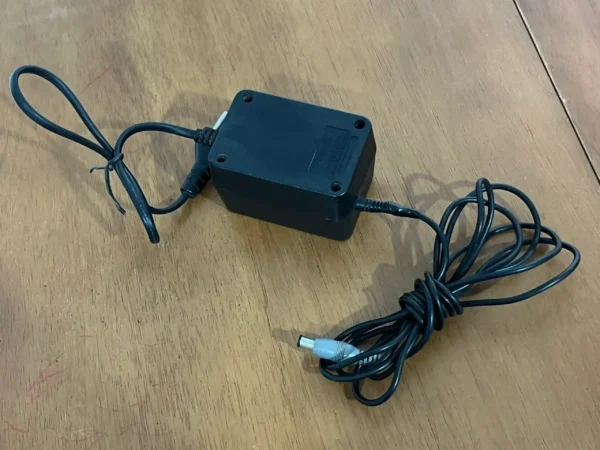 CX/ Pinguim /ORIGINAL FONTE SNES FAT BIVOLT😱77,00 SEGUIDOS DE 8,00 - Imagem 2