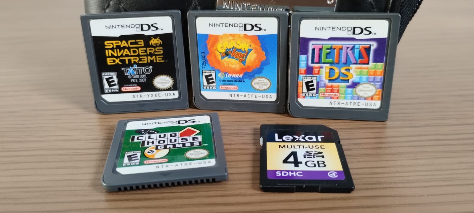 FH/ LOTE PARA NINTENDO DS 167,00 SEGUIDOS DE 9,00
