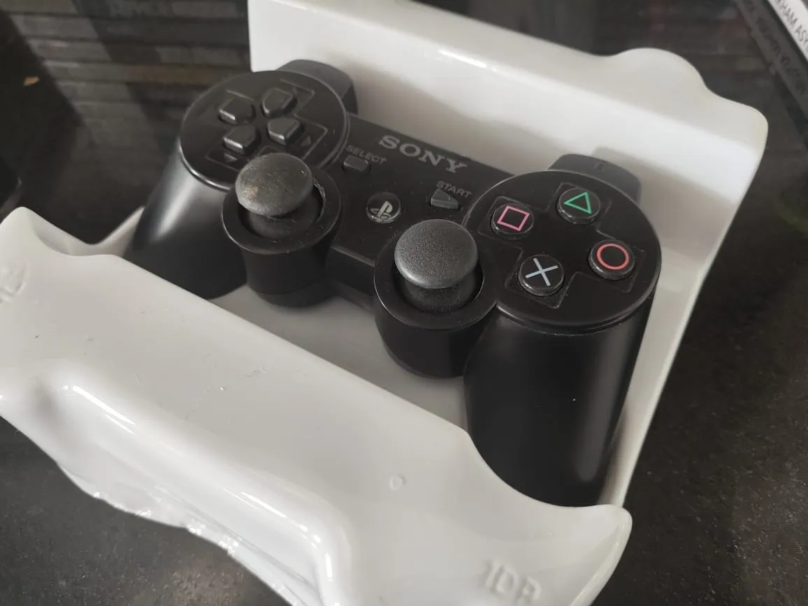 WA/ Dpmetz /ORIGINAL! CONTROL.PS3😱78,00 SEGUIDOS DE 12,00🚨