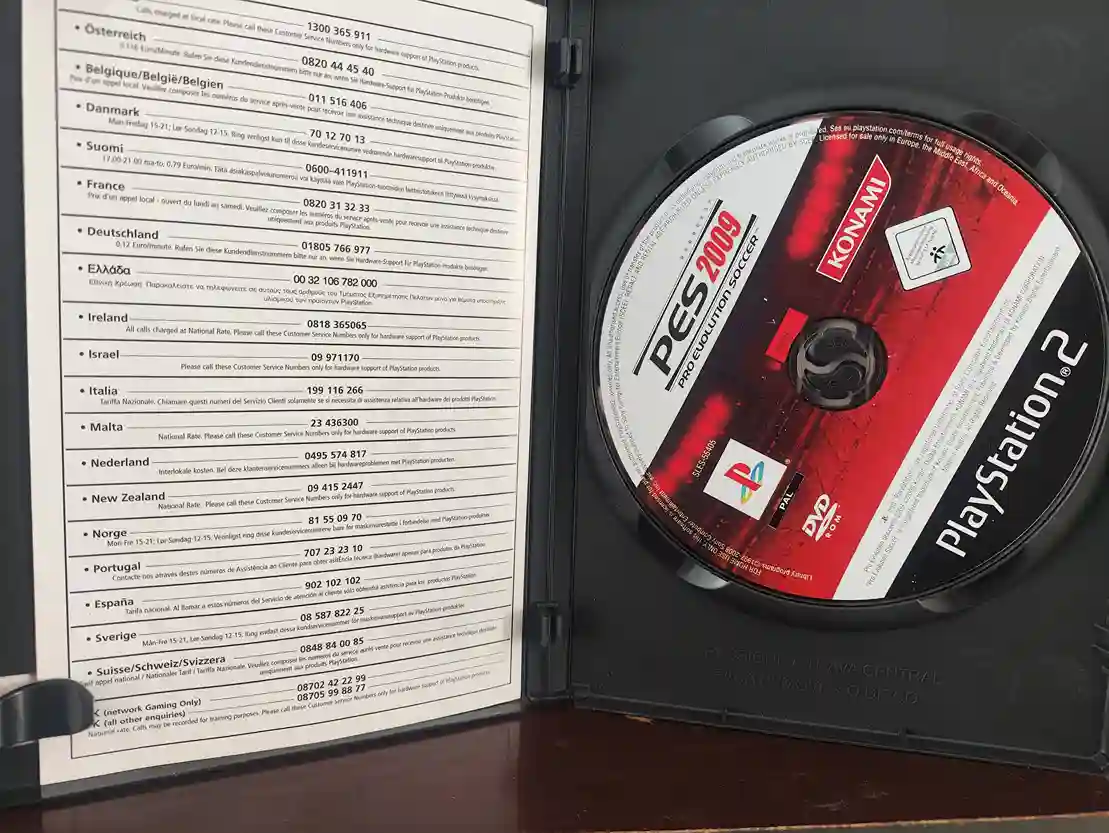 KF/ PES 2009 ORIGINAL 39,00 SEGUIDOS DE 5,00
