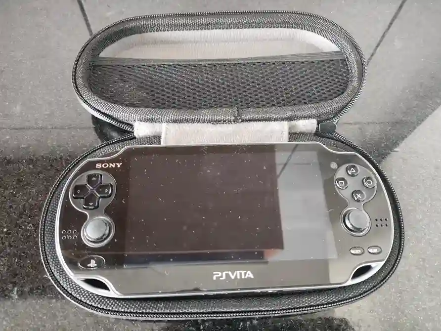 WA/ William Jaime Perez de Araujo Junior /LINDO PORTÁTIL SONY PSVITA😍227,00  SEGUIDOS DE 33,00