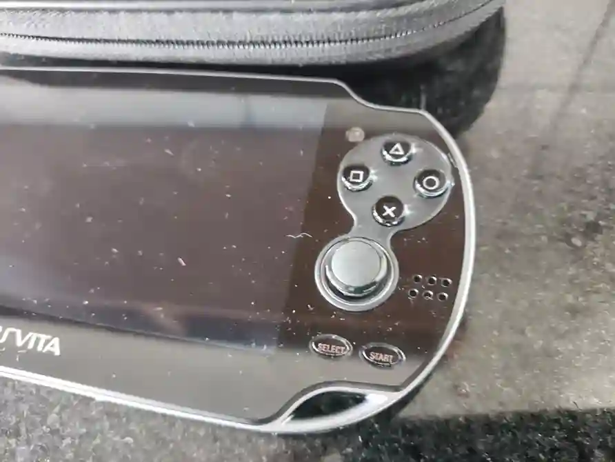 WA/ William Jaime Perez de Araujo Junior /LINDO PORTÁTIL SONY PSVITA😍227,00  SEGUIDOS DE 33,00