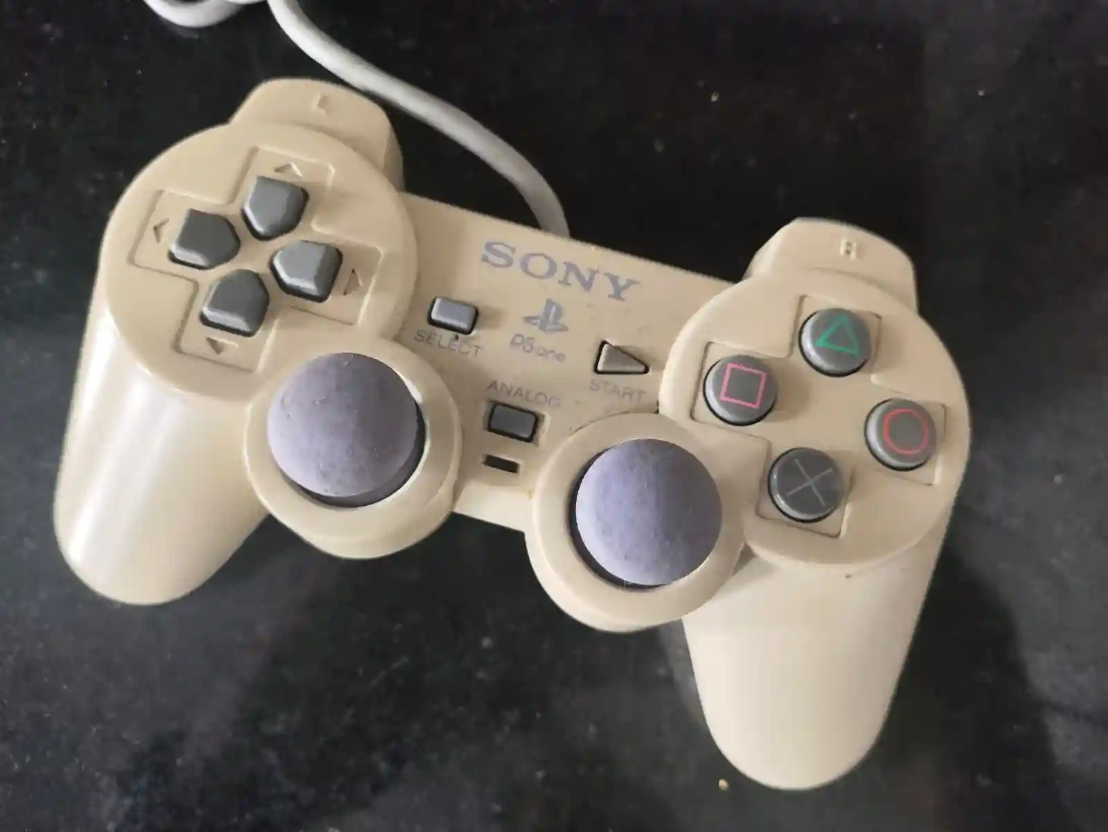 WA/ Geimison /ORIGINAL CONTROLE PS1♨️53,00 SEGUIDOS DE 9,00
