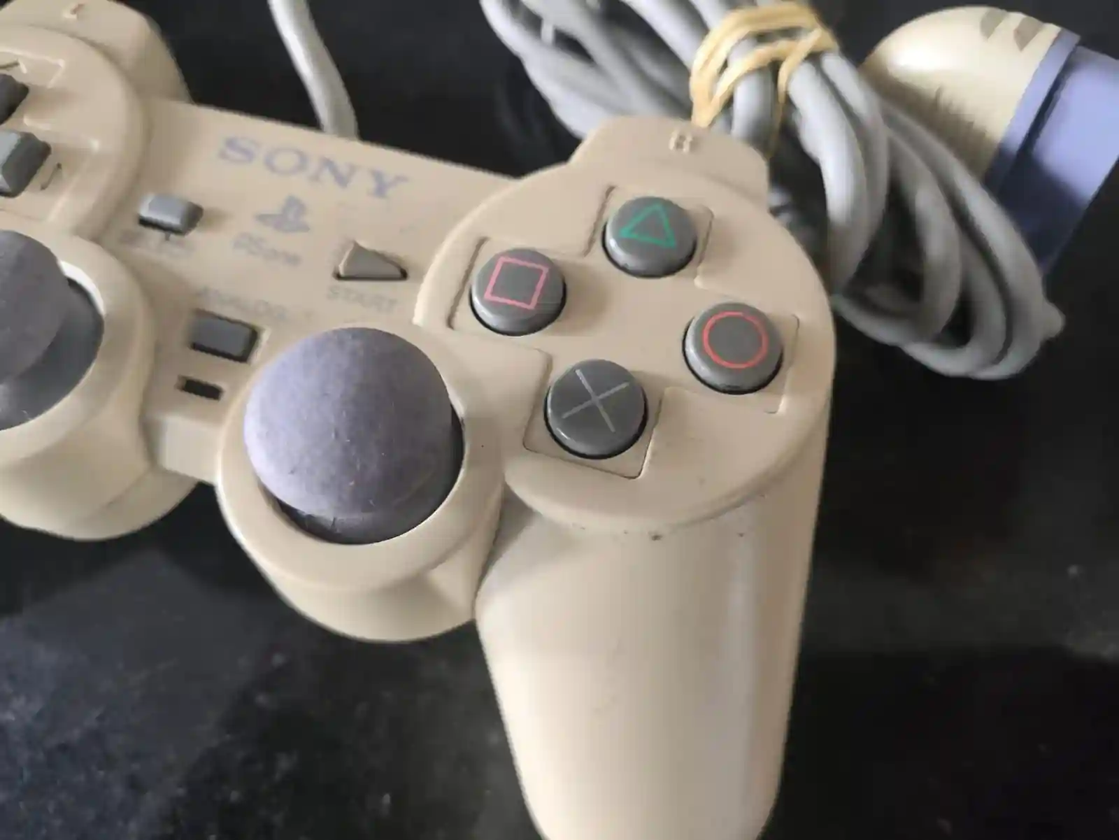 WA/ Geimison /ORIGINAL CONTROLE PS1♨️53,00 SEGUIDOS DE 9,00