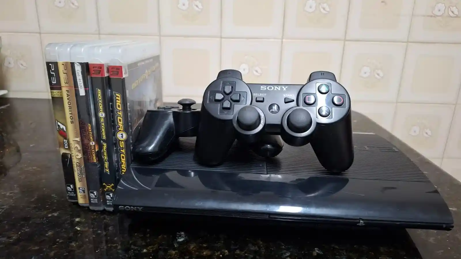 RT/ Xitelio /SONY PS3+JOGOS😯25,00 SEGUIDOS DE 25,00