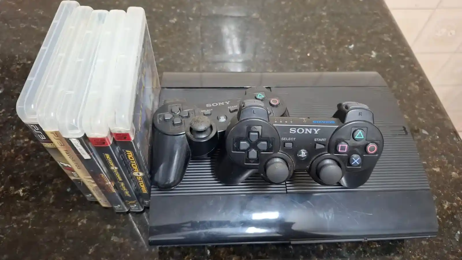 RT/ Xitelio /SONY PS3+JOGOS😯25,00 SEGUIDOS DE 25,00