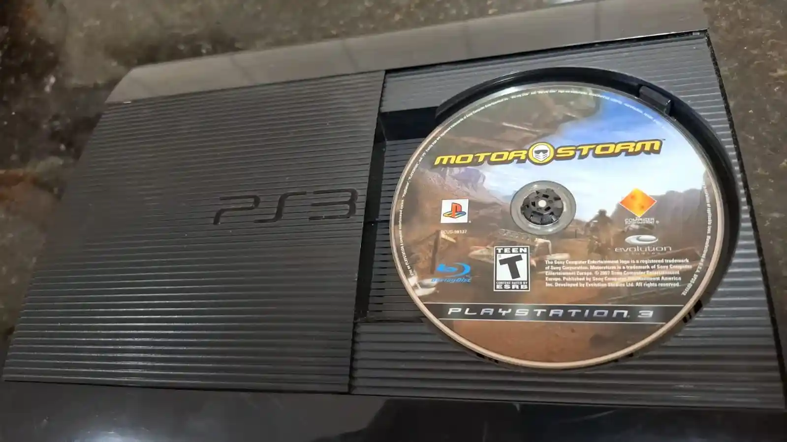 RT/ Xitelio /SONY PS3+JOGOS😯25,00 SEGUIDOS DE 25,00