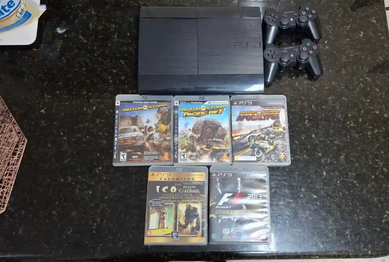 RT/ Xitelio /SONY PS3+JOGOS😯25,00 SEGUIDOS DE 25,00