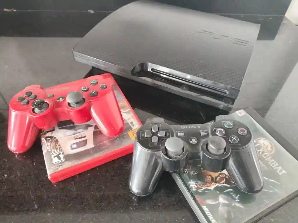 WA/ VINIRCR /PS3 100%+CONTR+JOGOS♨️148,00 SEGUIDOS DE 20,00👊🏽