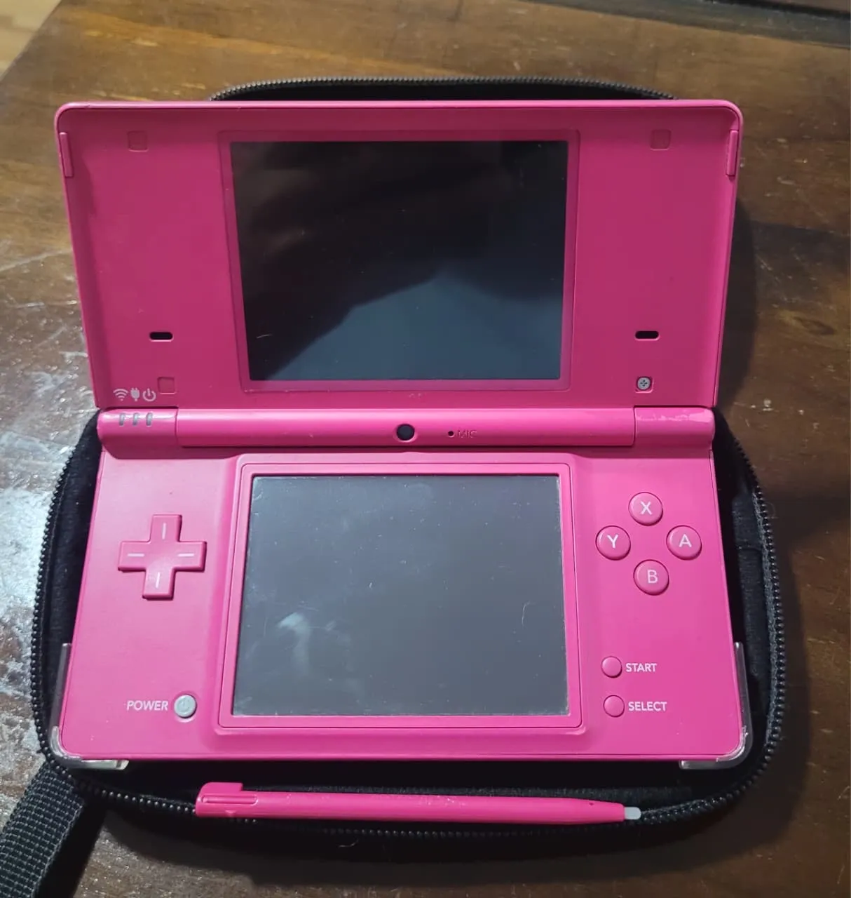 EA/ Gisele ( vendido para segundo colocado ) /NINTENDO DSi ROSE 100%+JOGO😍48,00 SEGUIDOS DE 19,00