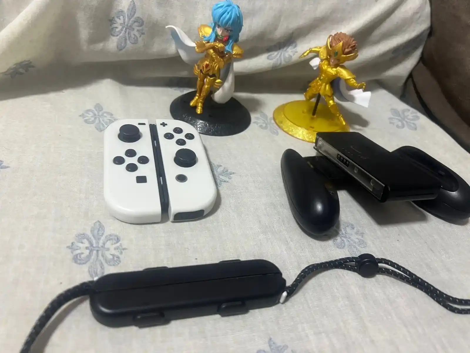 CB/ JOY-CON+CONFORT GRIP, 188,00 SEGUIDOS DE 13,00😍