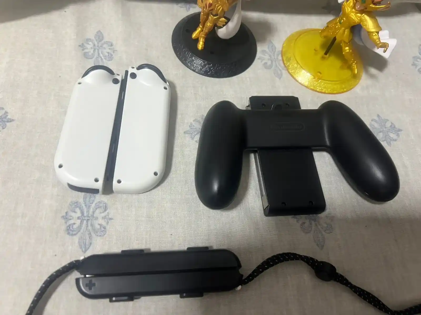 CB/ JOY-CON+CONFORT GRIP, 188,00 SEGUIDOS DE 13,00😍