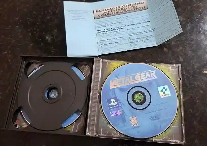RT/ Minigaimeiro /😍ORIGINAL METAL GEAR USA😯98,00 SEGUIDOS DE 20,00