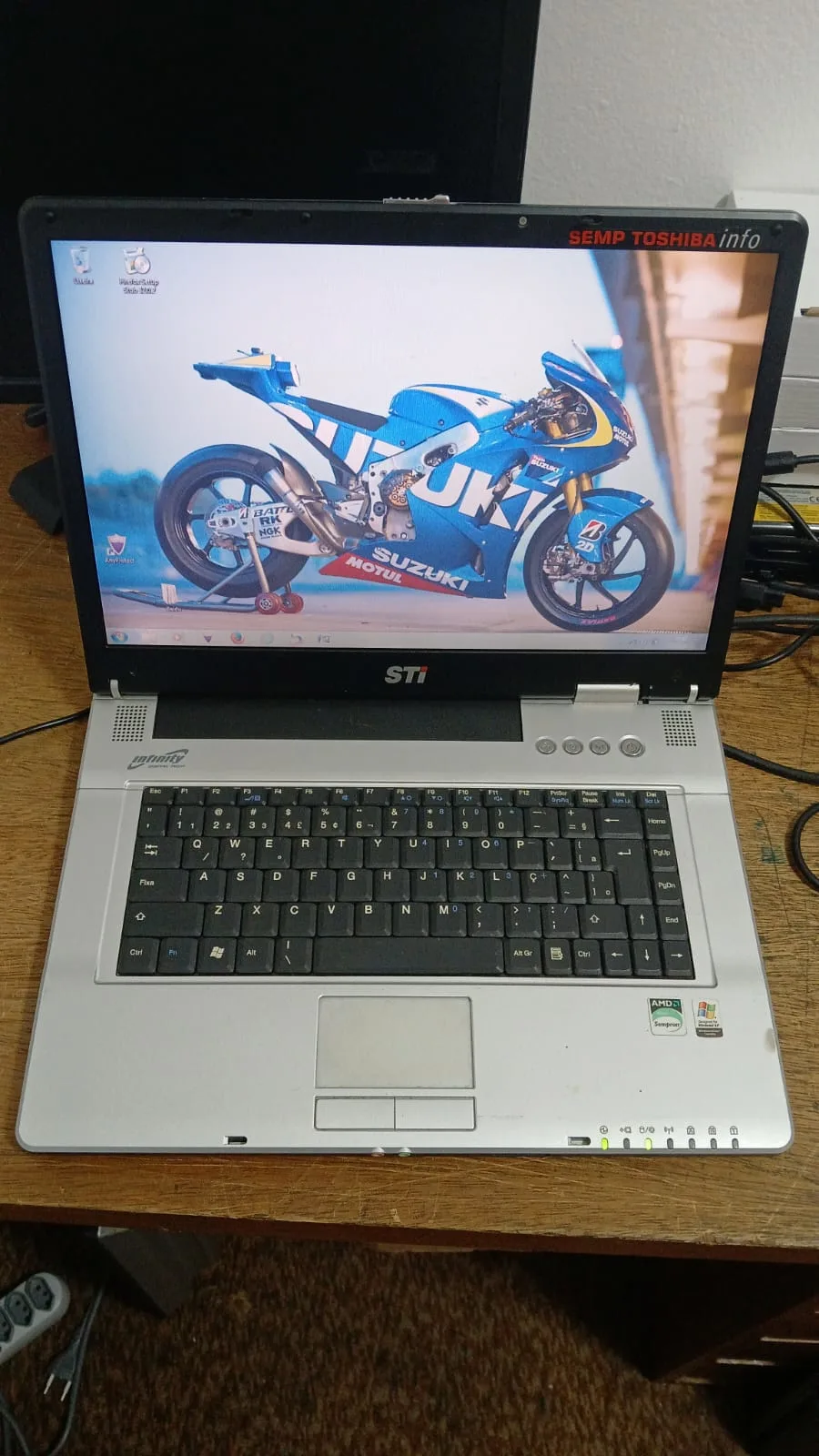 CL/ 😱LOTE DE 3 NOTEBOOKS ANTIGOS🥳 208,00 SEGUIDOS 9,00😲