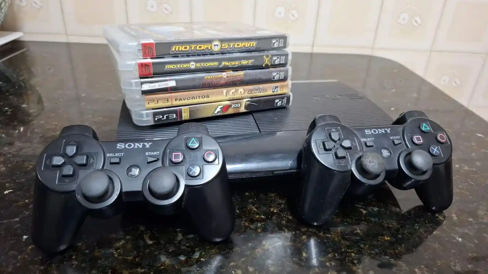 RT/ Xitelio /SONY PS3+JOGOS😯25,00 SEGUIDOS DE 25,00