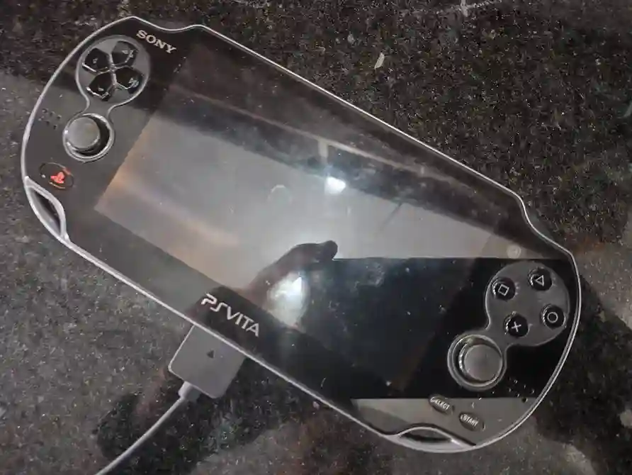 WA/ Nox /SONY PORTÁTIL PSVITA😍109,00 SEGUIDOS DE 25,00 👊🏽