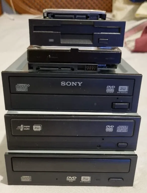 R3/ Gisele /LOTE DE GRAVADORES E HDS😯47,00 SEGUIDOS DE 11,00