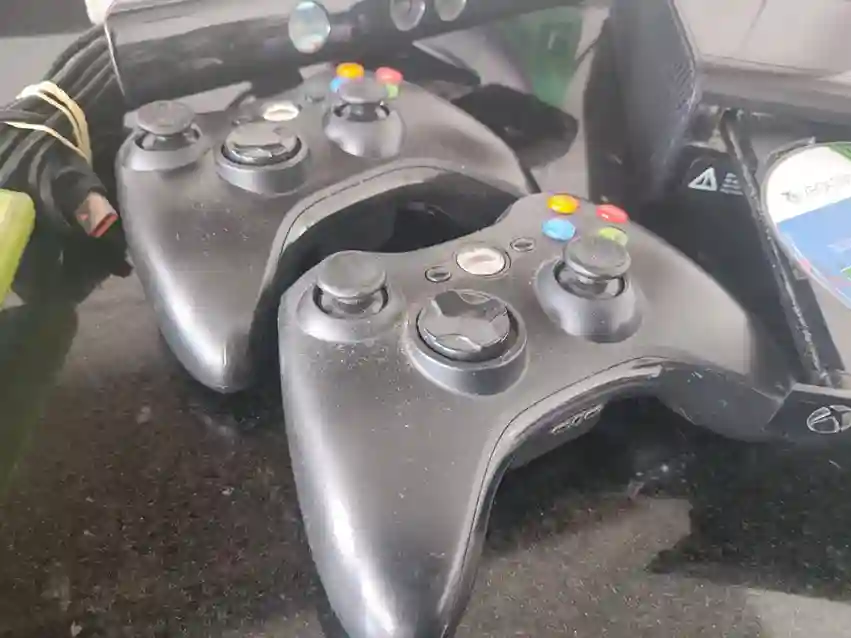 CB/ Christian /XBOX 360+JOGOS👊🏽📺197,00 SEGUIDOS DE 30,00♨️👽