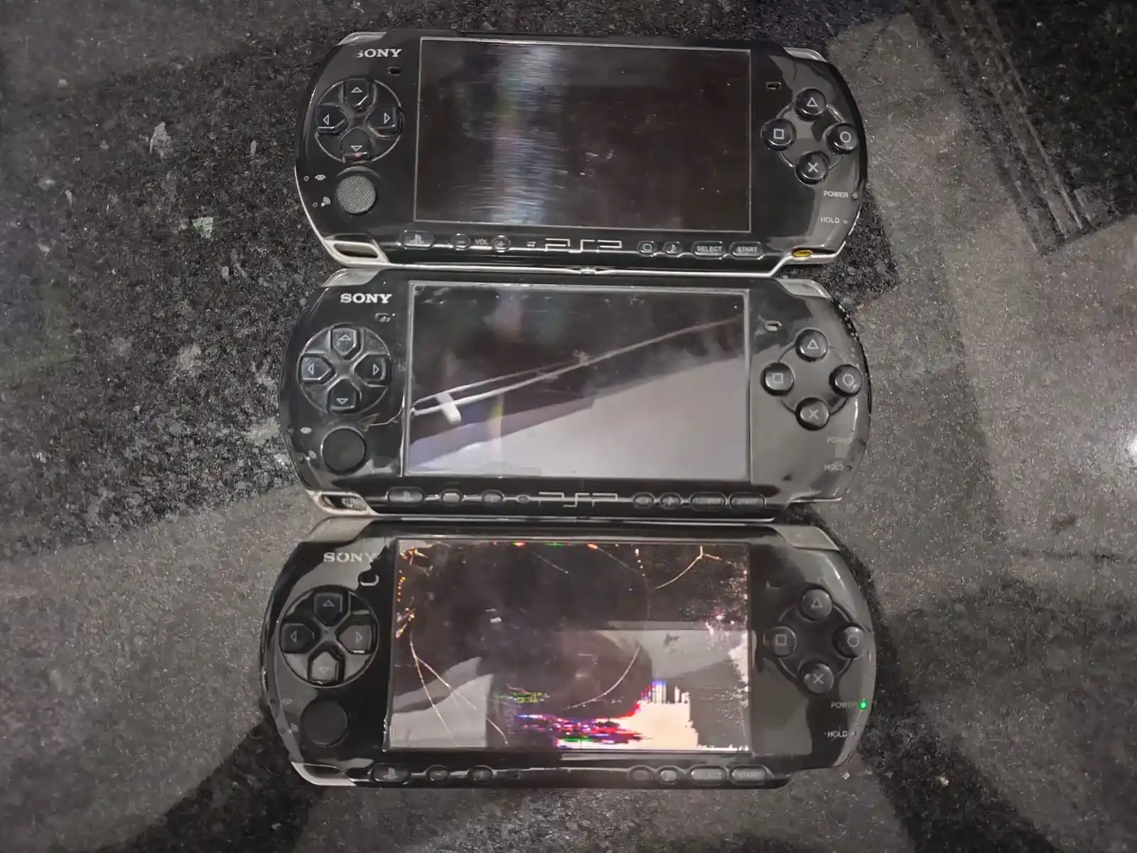 WA/ Gutaum /LOTE SONY PSP♨️98,00 SEGUIDOS DE 9,00👊🏽