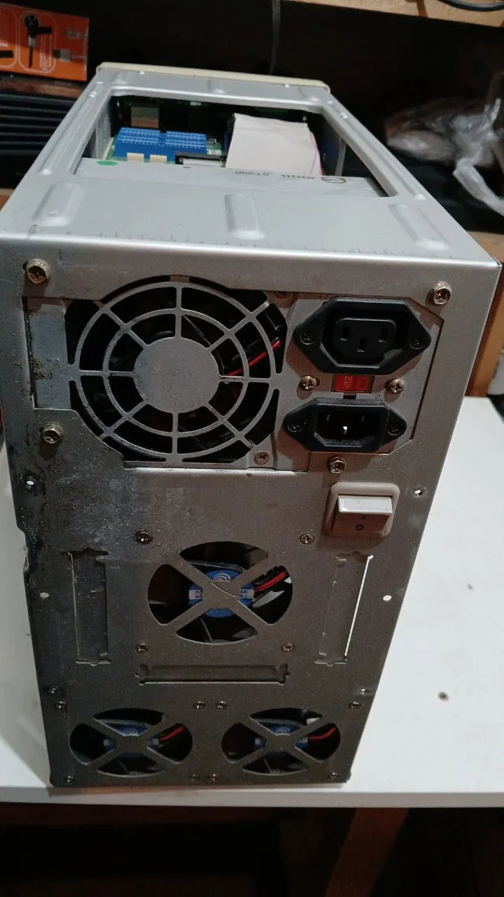 CL/ GRAVADOR AUTOMA./ CDS, DVDs😲83,00 SEGUIDOS DE 20,00