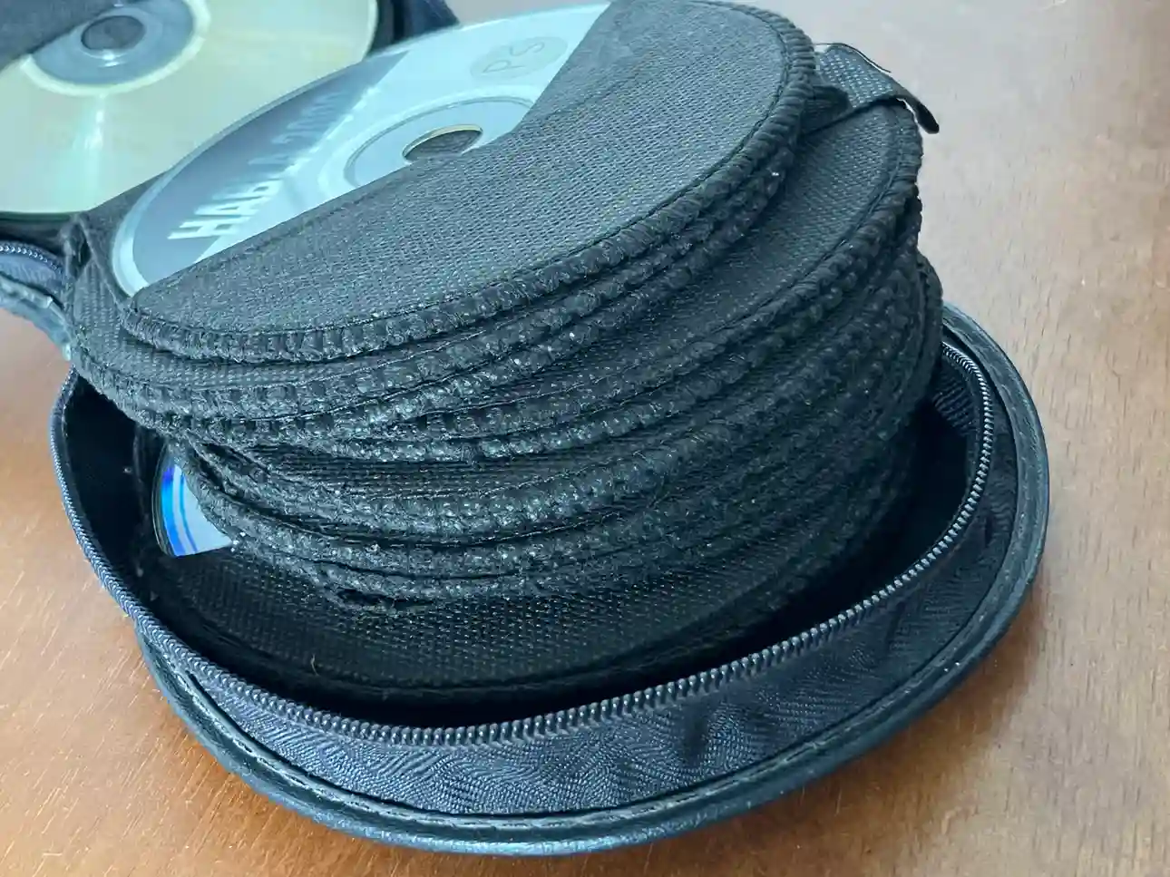 CX/ Jose Cilmar /ANTIGA BOLSA COM JOGOS PS1📦23,00 SEGUIDOS DE 5,00♨️