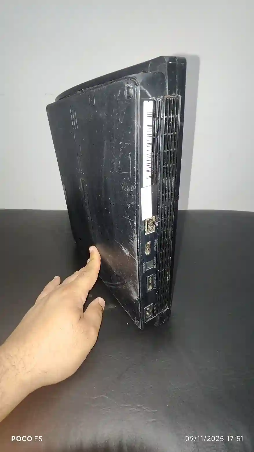 KF/ Jbrogiatto /PS3 CONSOLE 33,00 SEGUIDOS DE 6,00