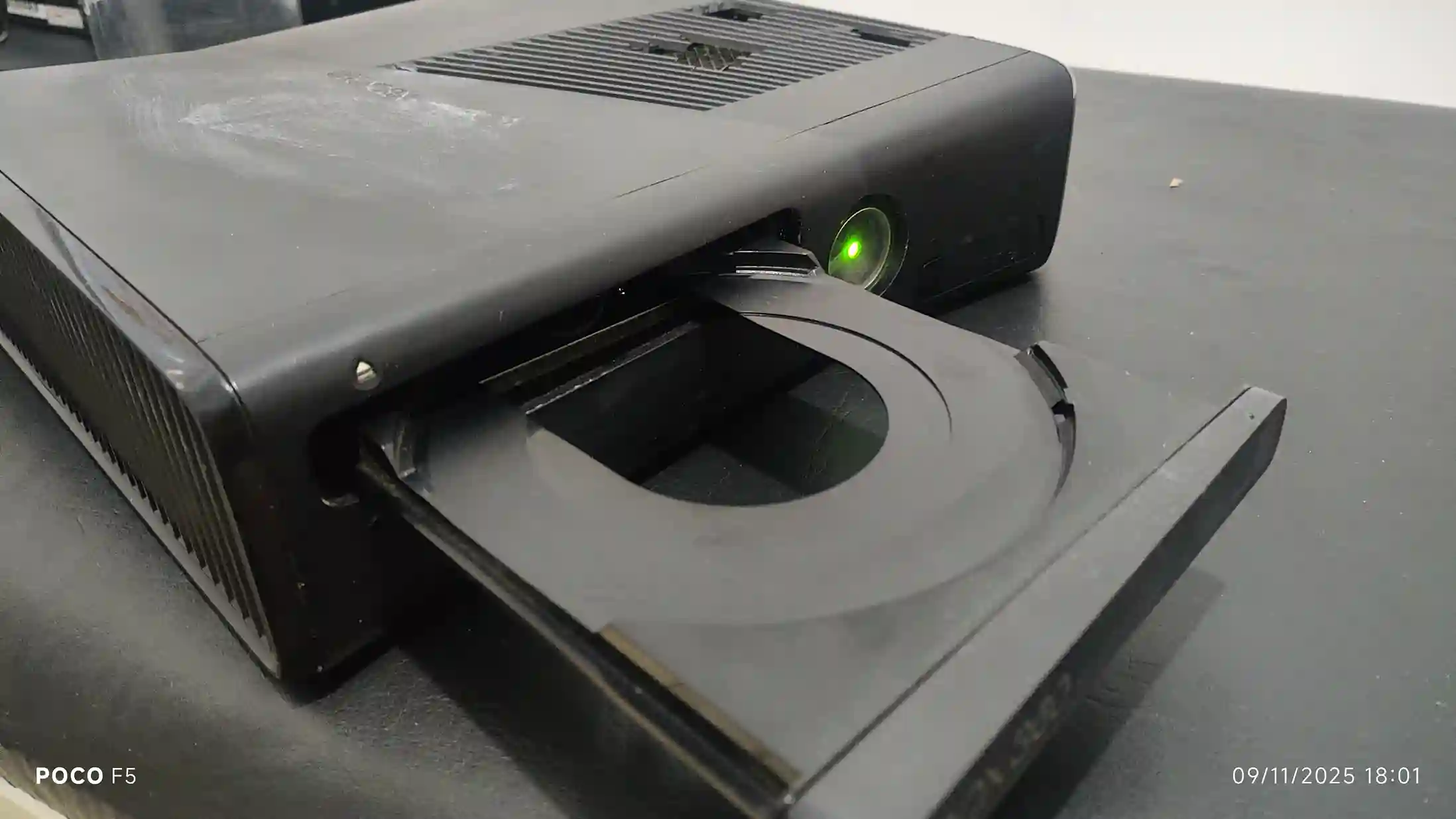 KF/ Valdenir Polaco /XBOX 360 CONSOLE 33,00 SEGUIDOS DE 6,00