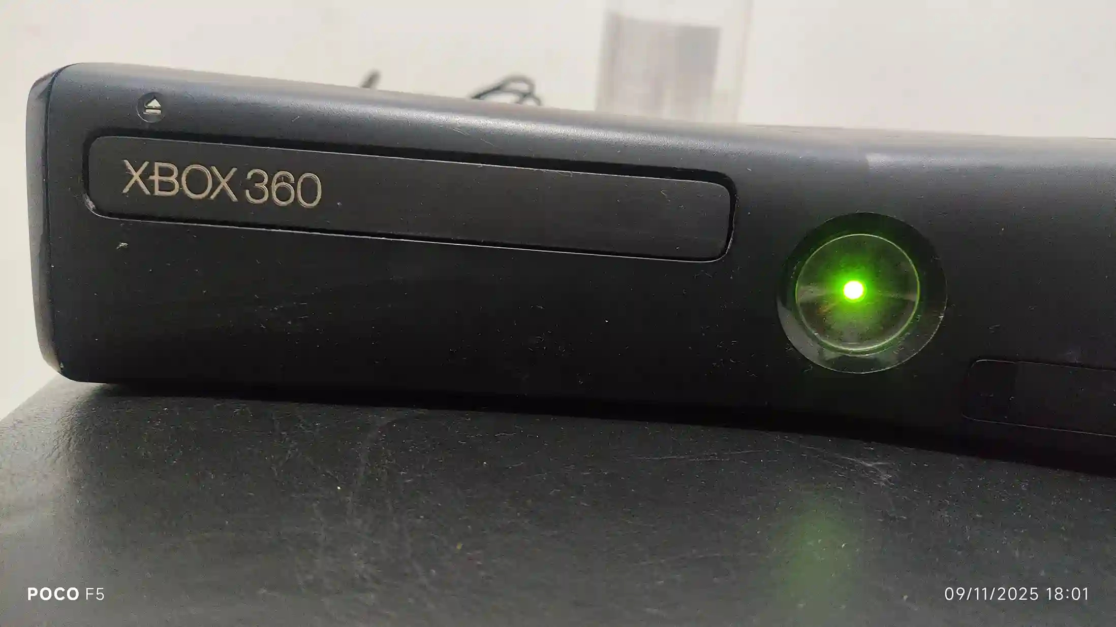 KF/ Valdenir Polaco /XBOX 360 CONSOLE 33,00 SEGUIDOS DE 6,00