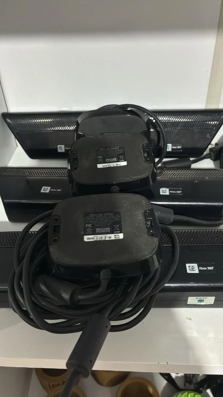 RL/ Prado /LOTE 3 KINECT XBOX 360 30,00 SEGUIDOS DE 5,00