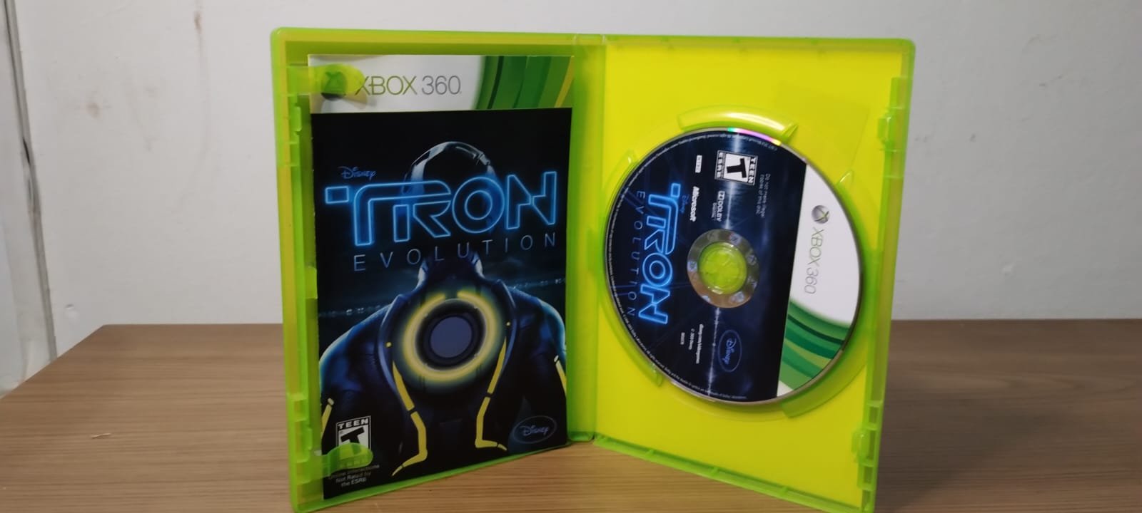 FH/ Julio Cesar Maia Machado / ORIGINAL TRON EVOLUTION XBOX 360 26,00 SEGUIDOS DE 3,00