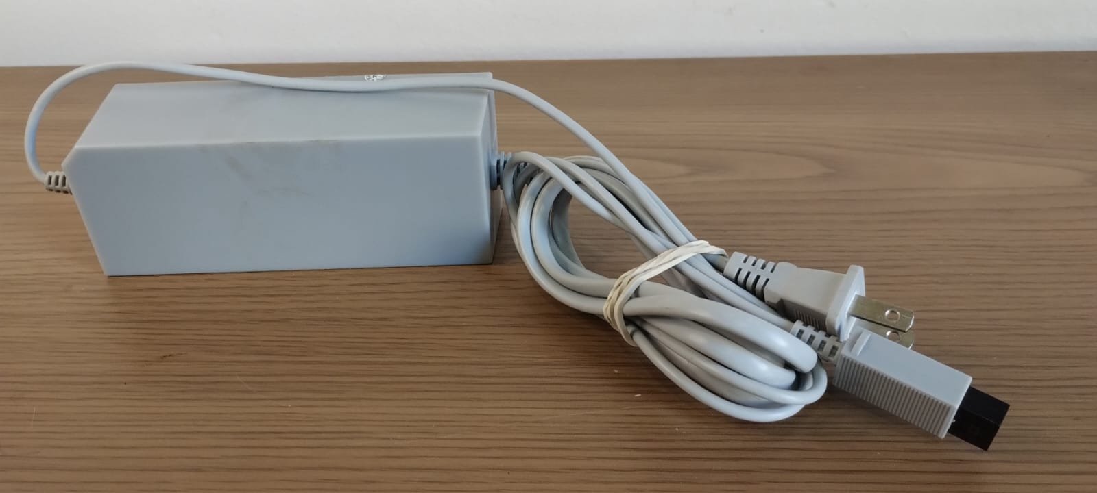 FH/ FONTE NINTENDO WII AL. 29,00 SEGUIDOS DE 5,00