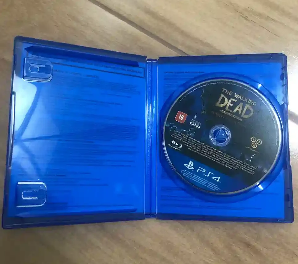 B9/17THIAGOOV/ THE WALKING DEAD PS4 💀 33,00 SEGUIDOS DE 7,00