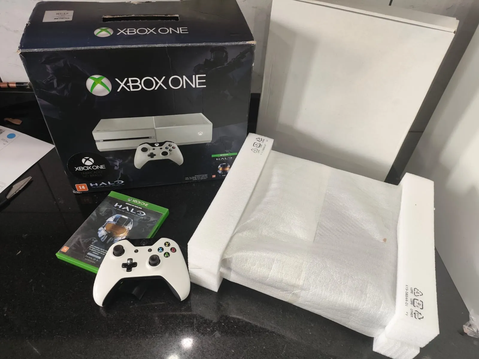 WA/ Paula /XBOX ONE HALO EDITION😲 878,00 SEGUIDOS DE 37,00