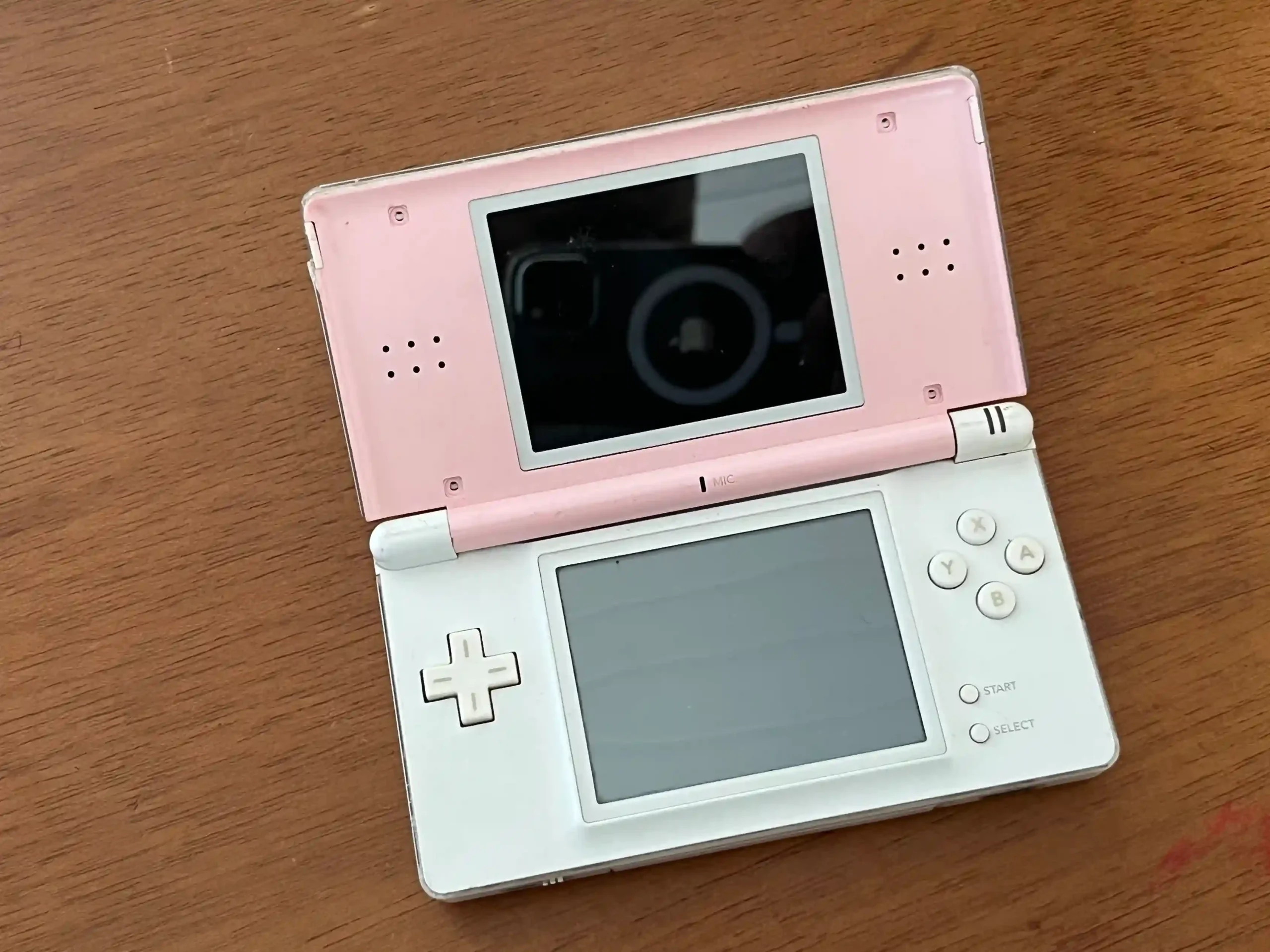 CX/ Alexandre Peres / NINTENDO DSi lLITE 😍 77,00 seguidos de 20,00