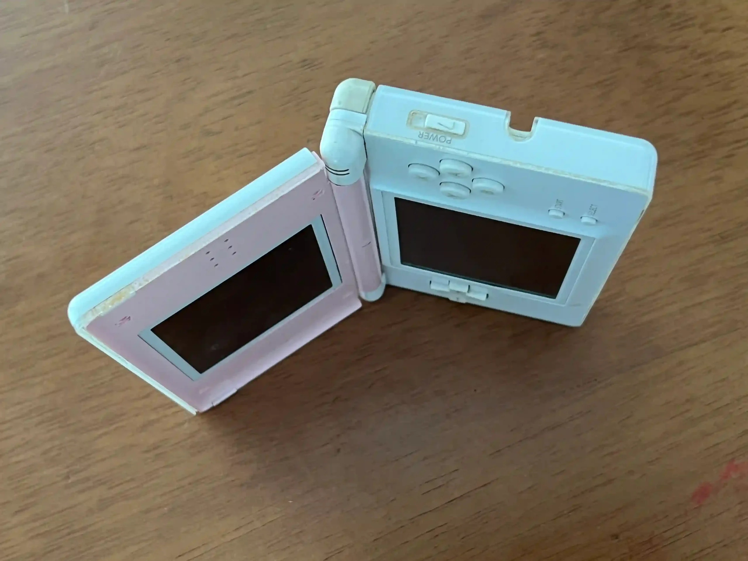 CX/ Alexandre Peres / NINTENDO DSi lLITE 😍 77,00 seguidos de 20,00