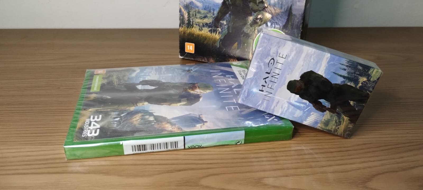 FH/ Erick Torres / ORIGINAL BOX HALO INFINITE LACRADO 89,00 SEGUIDOS DE 10,00