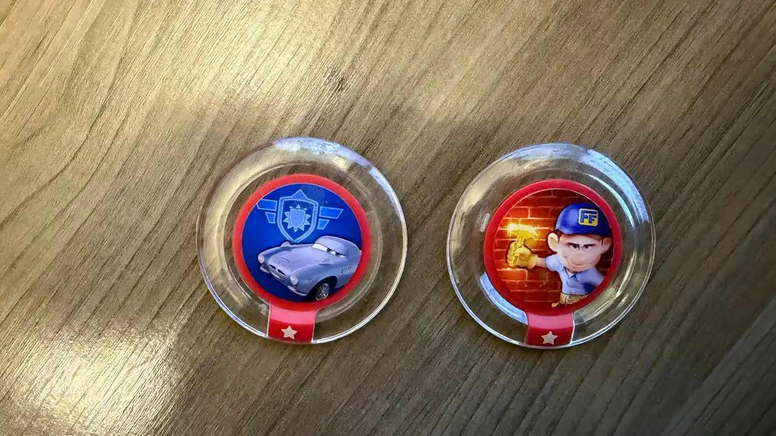 R9/ Alexandre Peres /ORIGINAL BASE DISNEY INFINITY 3DS  31,00 SEGUIDOS DE 5,00