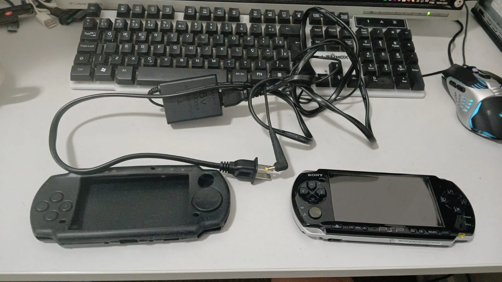 CL/ SONY PSP  LINDO 300,00 SEGUIDOS 28,00