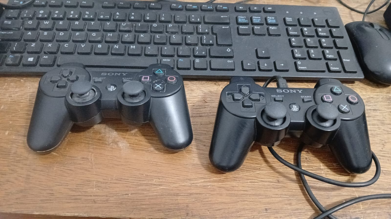 CL/ PLAYSTATION 3 LINDO 388,00 SEGUIDOS 28,00