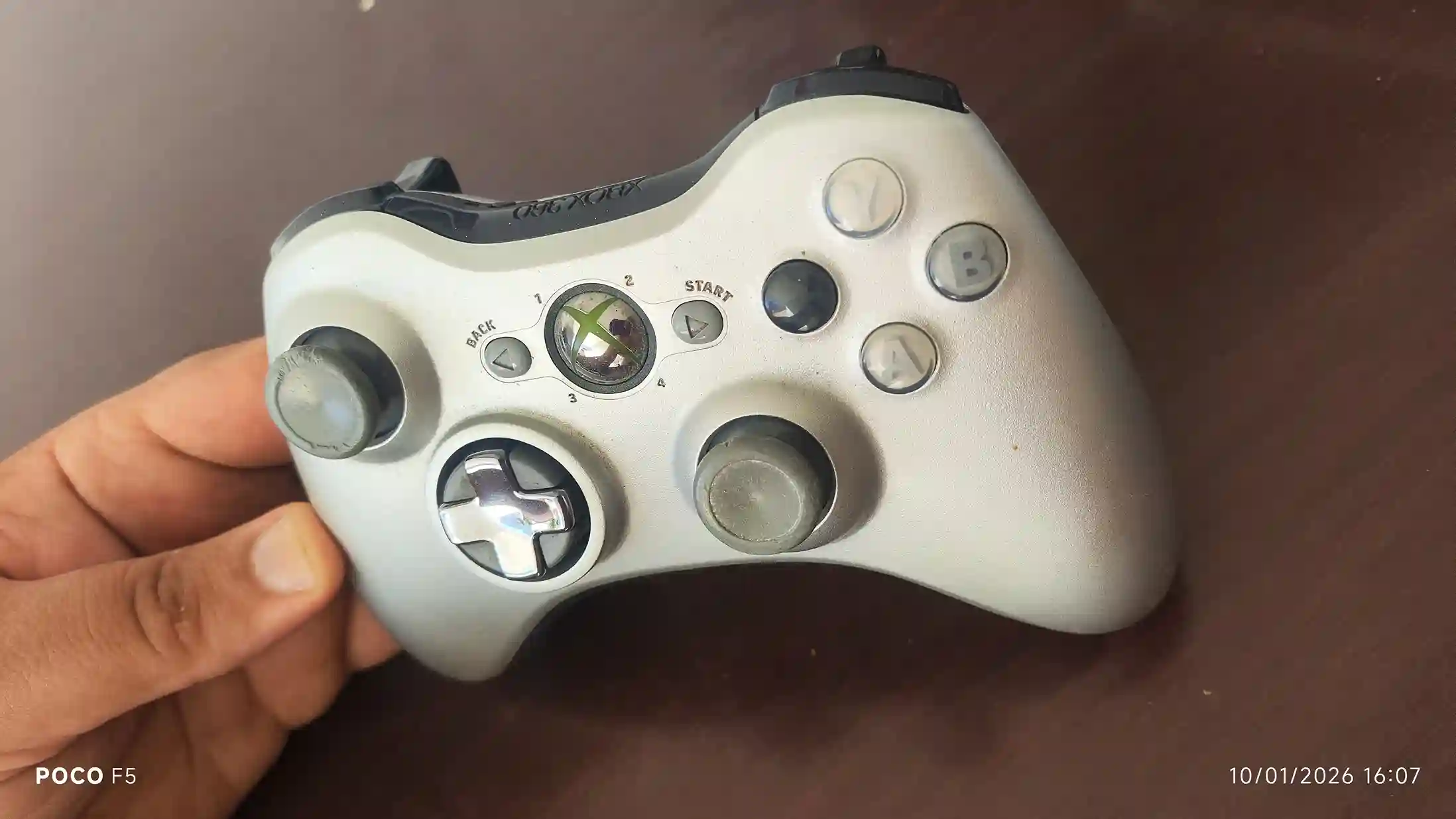 KF/ 17thiagoov/CONTROLE PRATA XBOX 360 ORIGINAL 89,00 SEGUIDOS DE 6,00